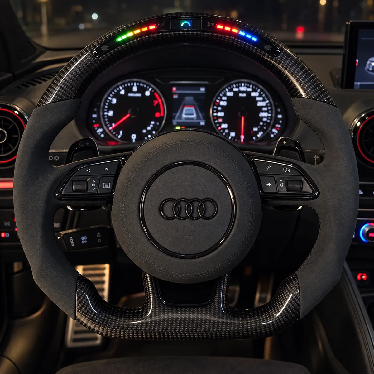 Option affichage LED intégrée au sommet de la couronne en carbone, modèle Audi A3 8V
