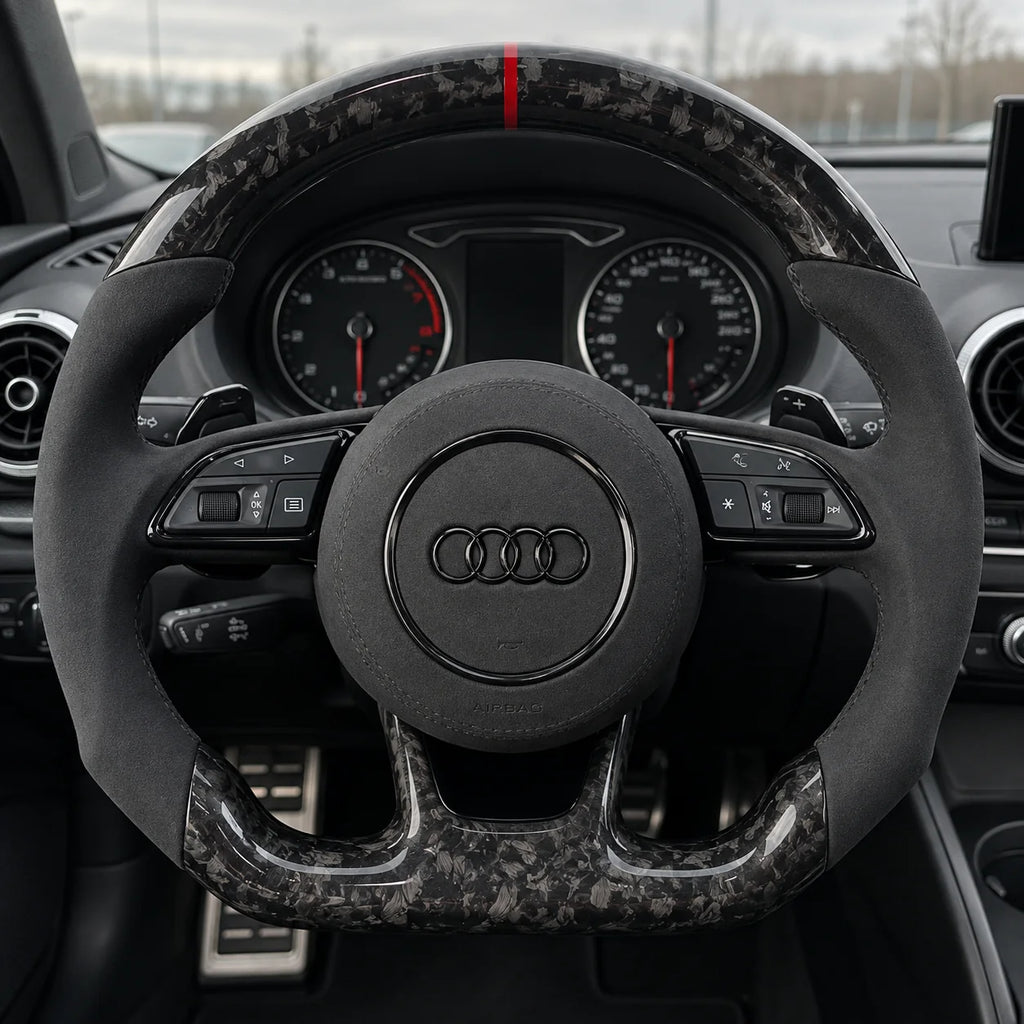 Option carbone forgé : aspect marbré à la place du tissage régulier, modèle Audi A3 8V