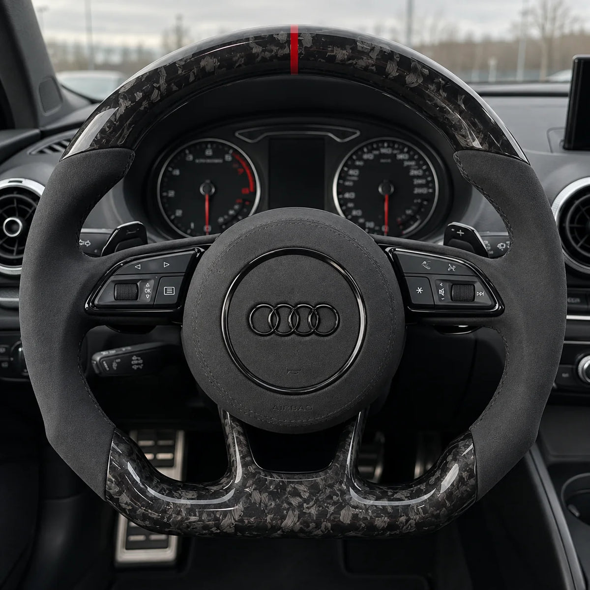 Option carbone forgé : aspect marbré à la place du tissage régulier, modèle Audi A3 8V
