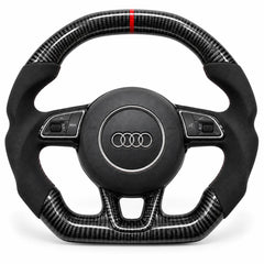 Volant carbone Audi A4 et A5 B8 en forme sportive : bas aplati et prise plus épaisse