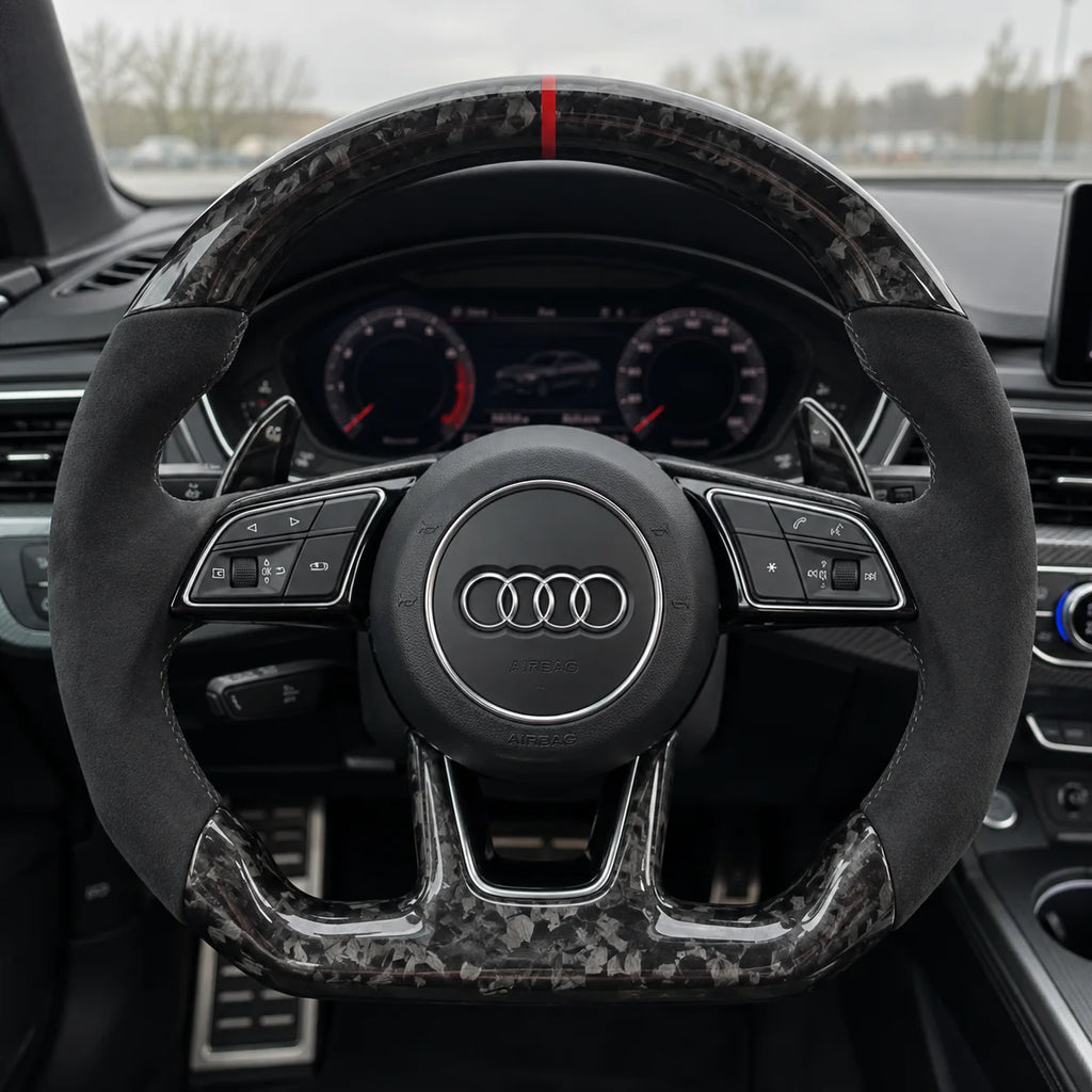 Option carbone forgé : aspect marbré à la place du tissage régulier, Audi A4 B9