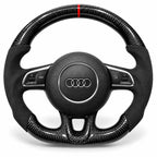 Volant carbone pour Audi TT 8J, R8 et RS3 8P vu de face, côtés en alcantara noir, repère rouge au sommet