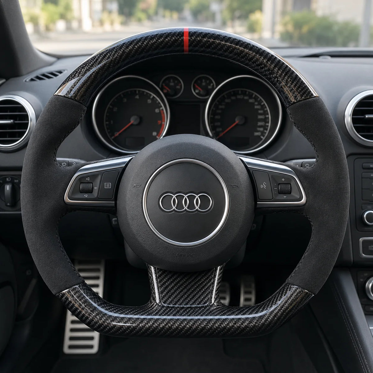Volant carbone et alcantara monté dans une Audi TT 8J, vu depuis le siège conducteur