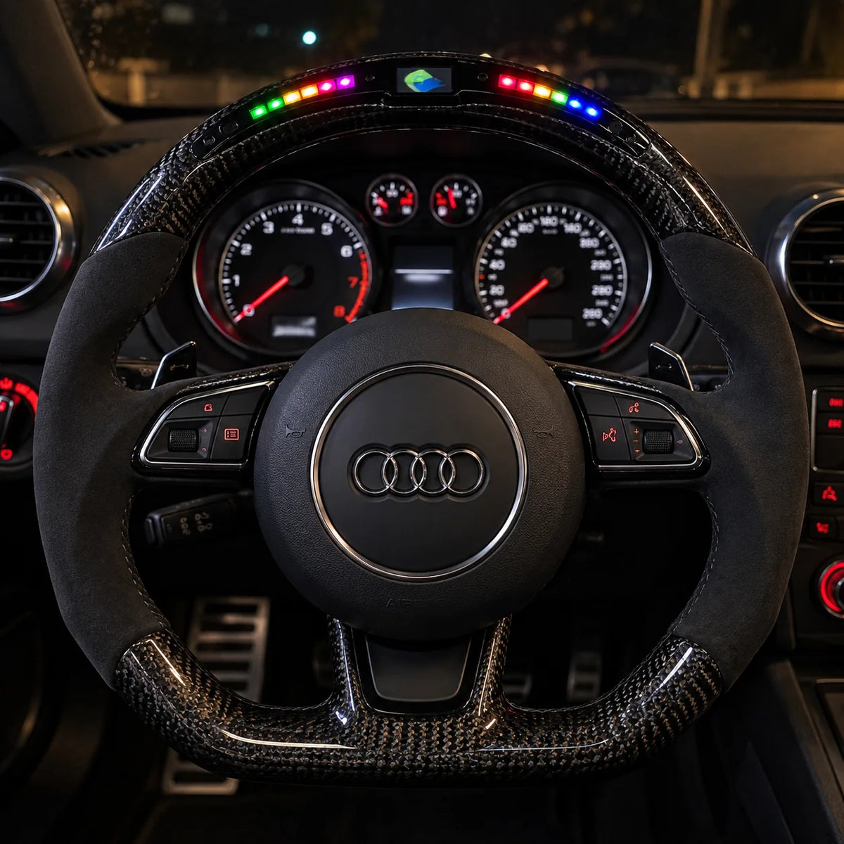Option affichage LED intégrée au sommet de la couronne en carbone, modèle Audi TT 8J