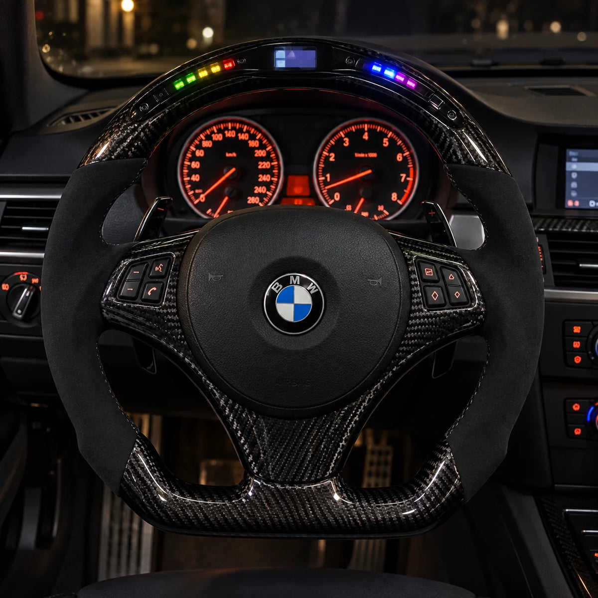 Option affichage LED intégrée au sommet de la couronne en carbone, BMW E46