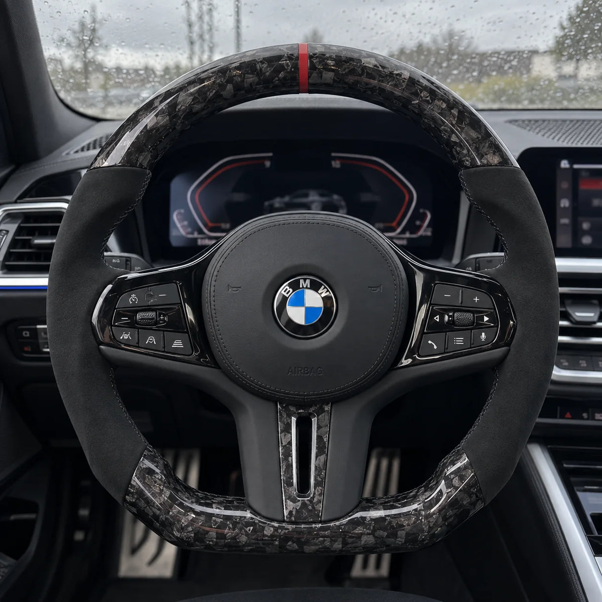 Option carbone forgé : aspect marbré à la place du tissage régulier, BMW G20