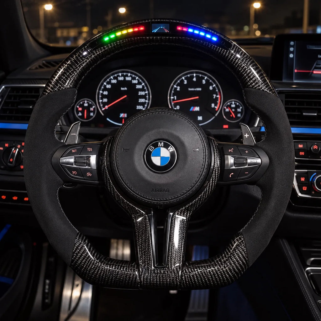 Option affichage LED intégrée au sommet de la couronne en carbone, modèle BMW M3 F80