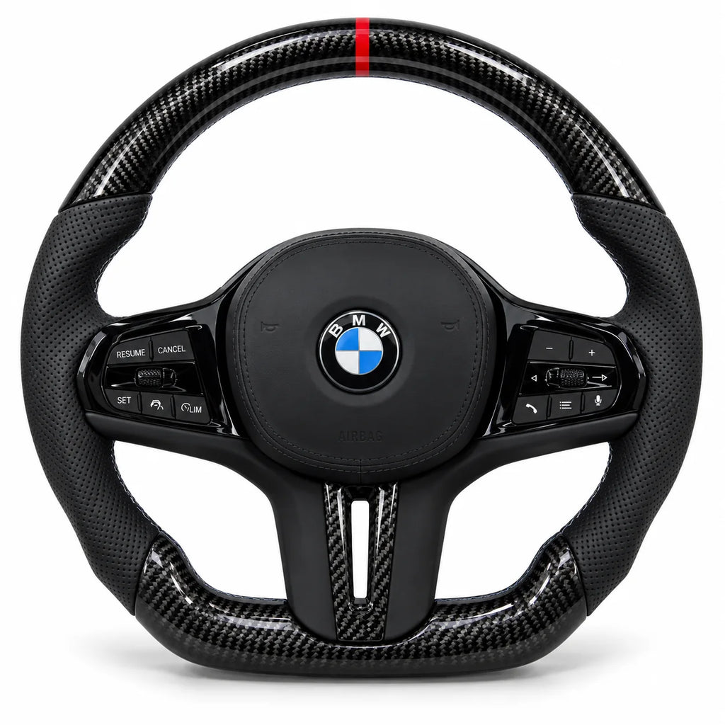 Version cuir perforé noir du même volant, haut et bas en carbone brillant, modèle BMW M3 G80