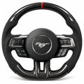 Volant carbone pour Ford Mustang S550 vu de face, côtés en alcantara noir, repère rouge au sommet