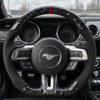 Option carbone forgé : aspect marbré à la place du tissage régulier, Mustang S550