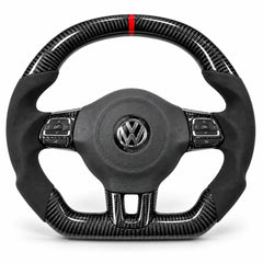 Volant carbone Golf 6 GTI et R en forme sportive : bas aplati et prise plus épaisse