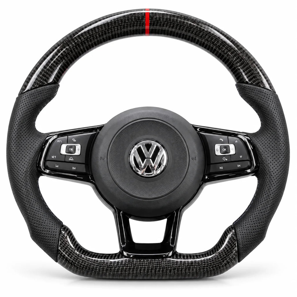 Version cuir perforé noir du même volant, haut et bas en carbone brillant, Golf 7 GTI