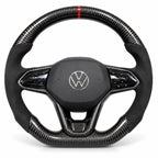 Volant carbone pour Golf 8 GTI et R vu de face, côtés en alcantara noir, repère rouge au sommet