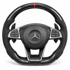 Forme d'origine du volant, comme le volant de série : haut rond, bas légèrement aplati, Mercedes Classe A W176 et Classe C W205