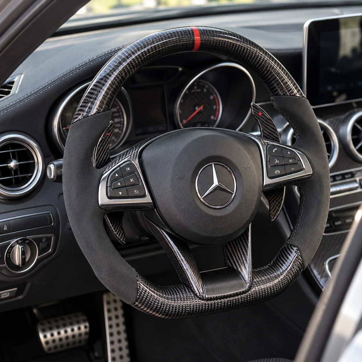Option palettes de changement de vitesse fixées derrière les branches, Mercedes A45 AMG