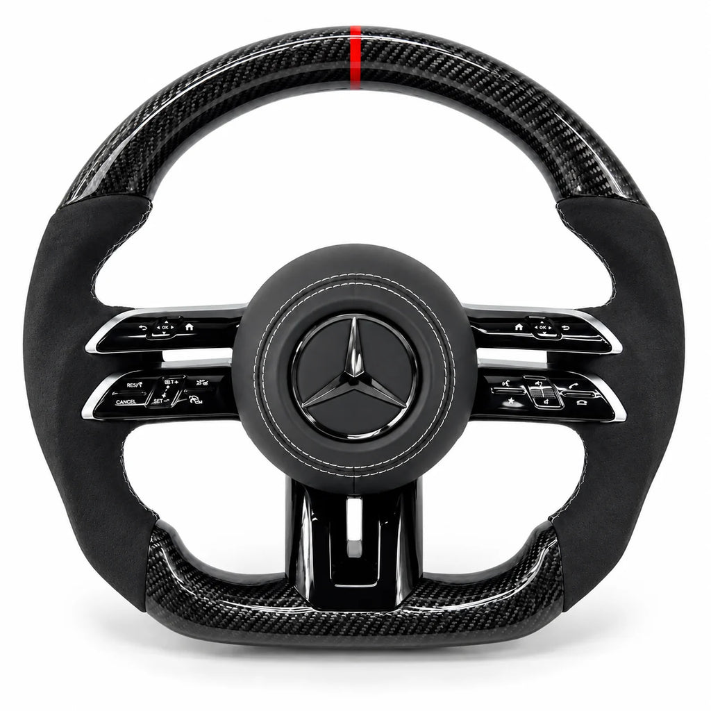Volant carbone pour Mercedes Classe C W206 vu de face, côtés en alcantara noir, repère rouge au sommet