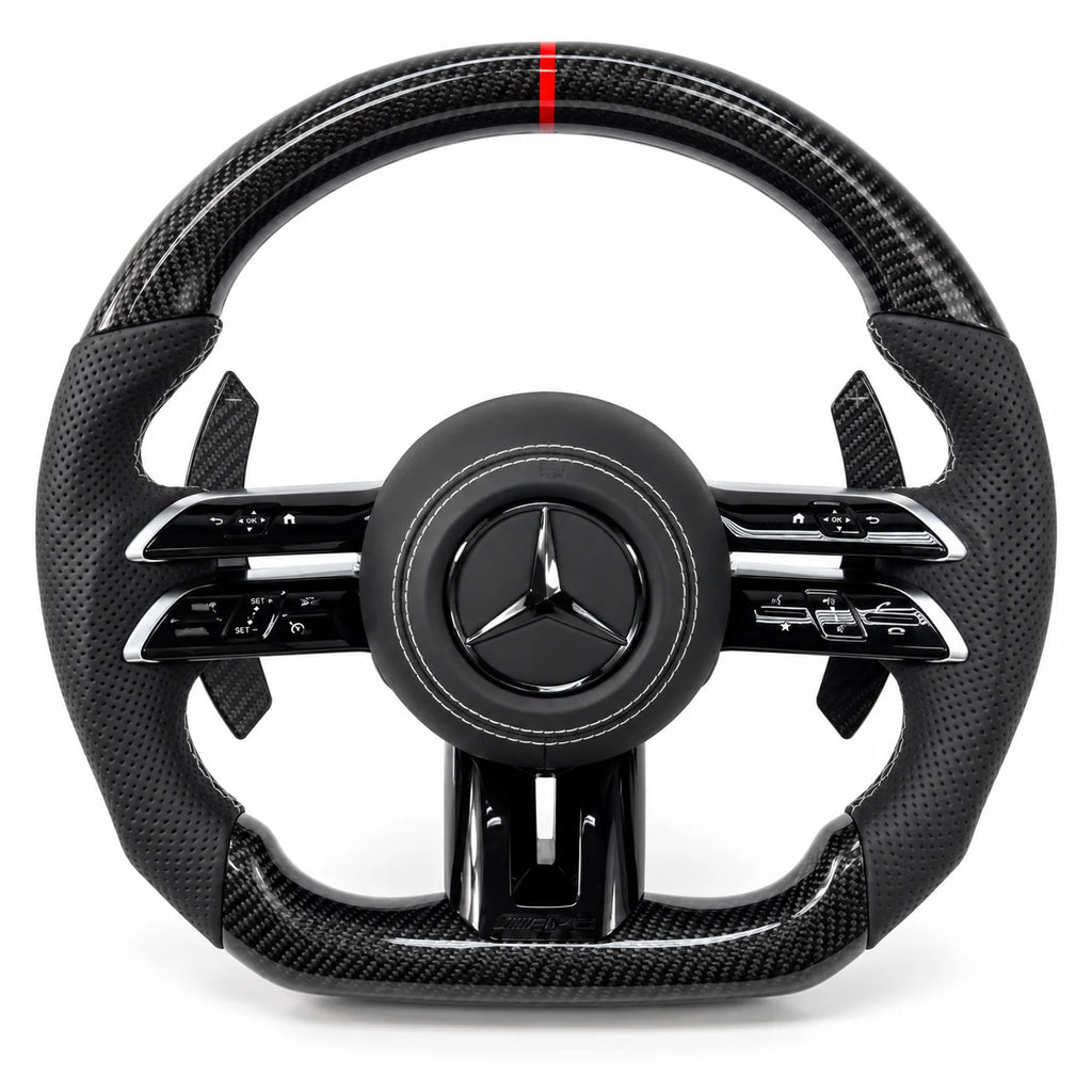 Version cuir perforé noir du même volant, haut et bas en carbone brillant, modèle Mercedes W206 (palettes au volant en option, non comprises)