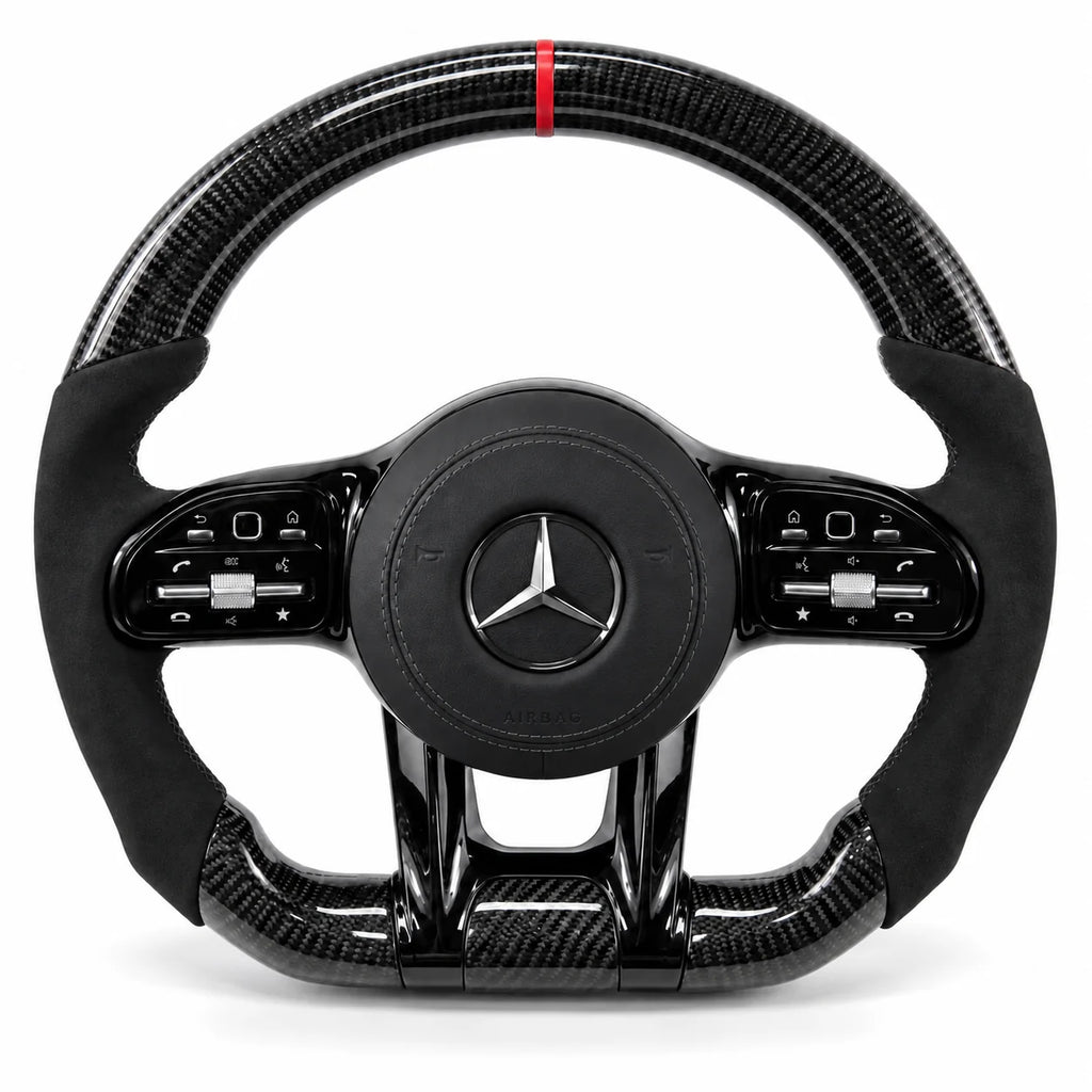 Volant carbone pour Mercedes Classe A W177, CLA et Classe C vu de face, côtés en alcantara noir, repère rouge au sommet