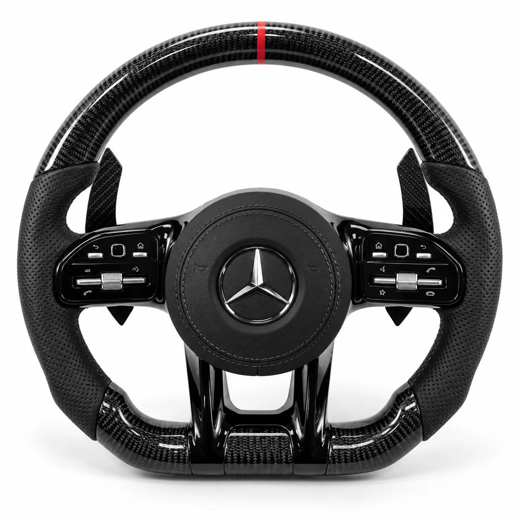 Version cuir perforé noir du même volant, haut et bas en carbone brillant, Mercedes W177 (palettes au volant en option, non comprises)