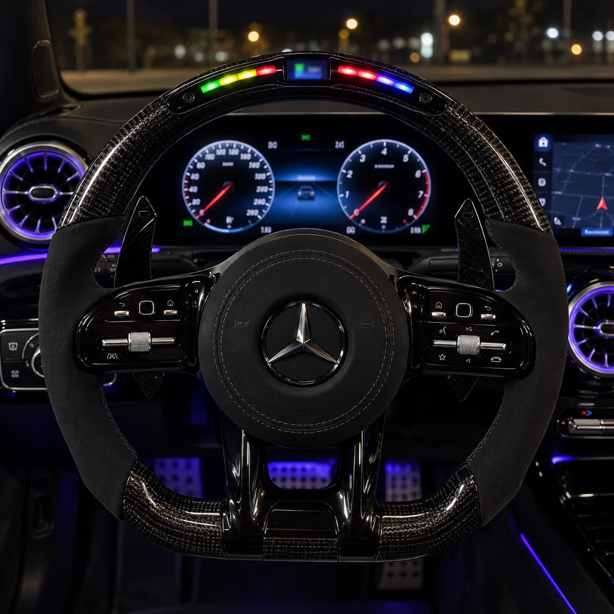 Option affichage LED intégrée au sommet de la couronne en carbone, Mercedes W177